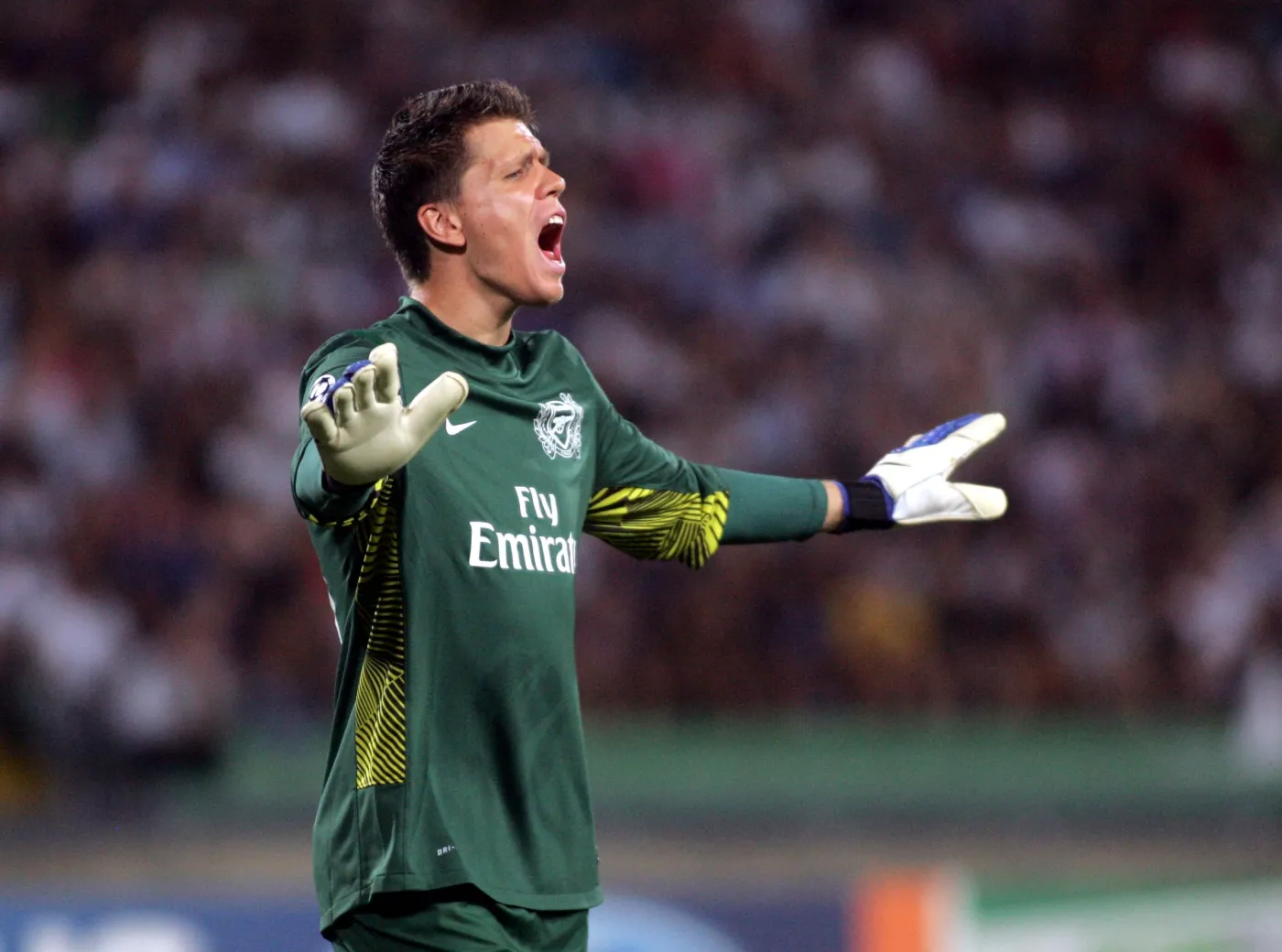 Arsenal przegrał derby po błędzie Szczęsnego. Zobacz Wideo