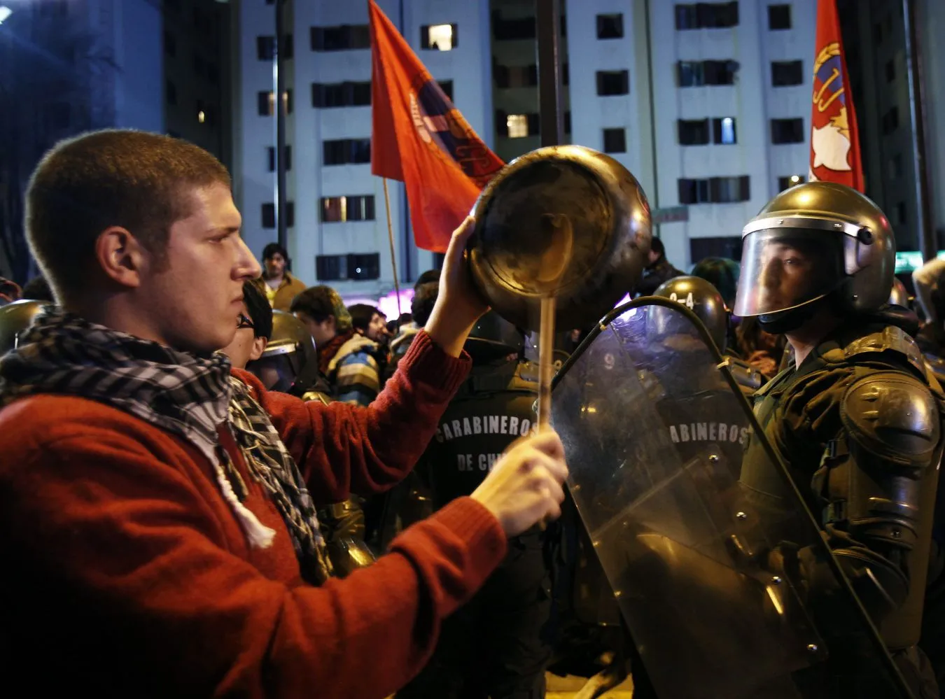 Ogromna demonstracja na ulicach. Żądają bezpłatnych szkół