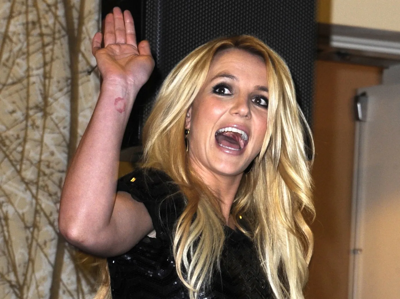 2422311-britney-spears.jpg