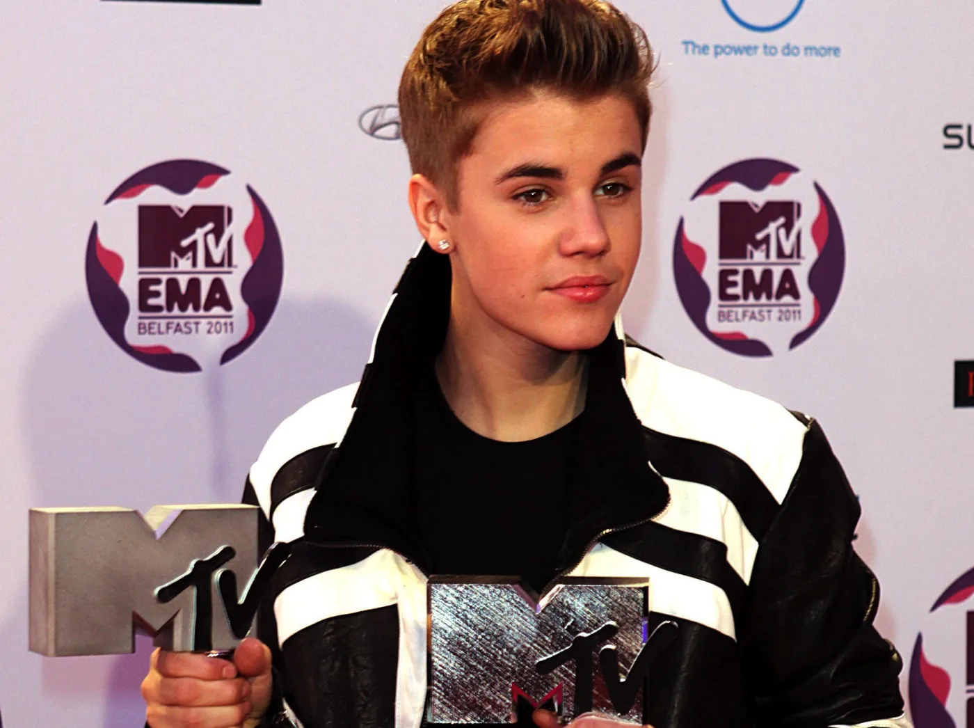 2700063-justin-bieber.jpg