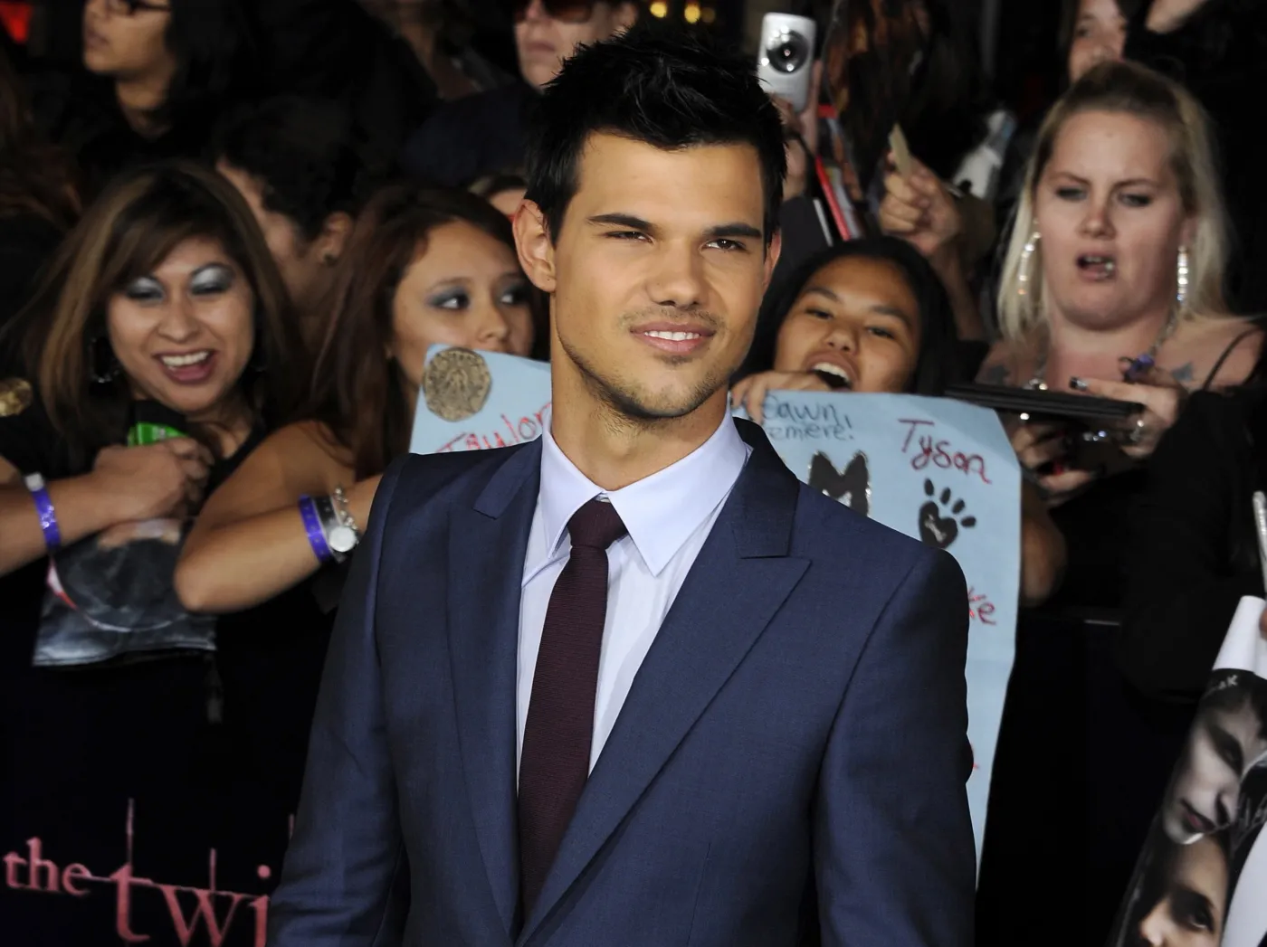 2735488-taylor-lautner.jpg
