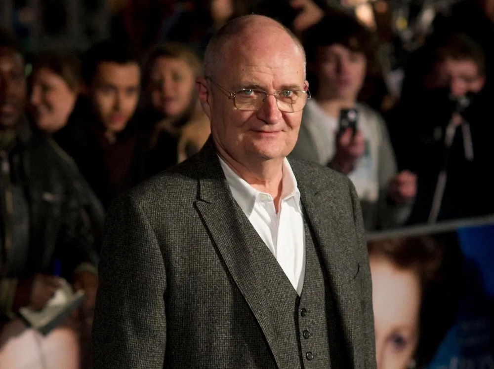 2933844-jim-broadbent.jpg