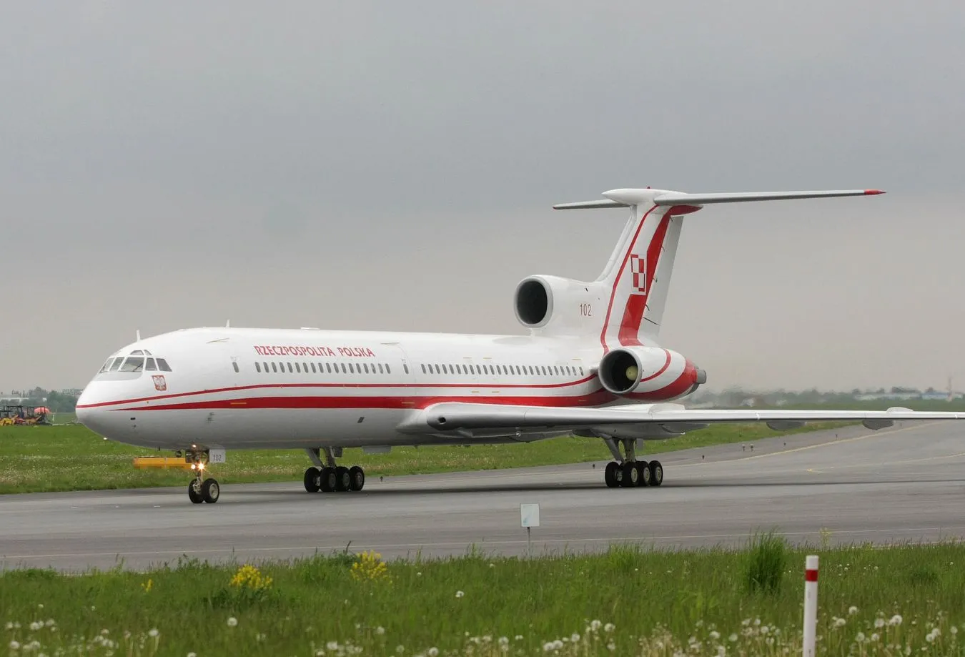 Samolot Tu-154