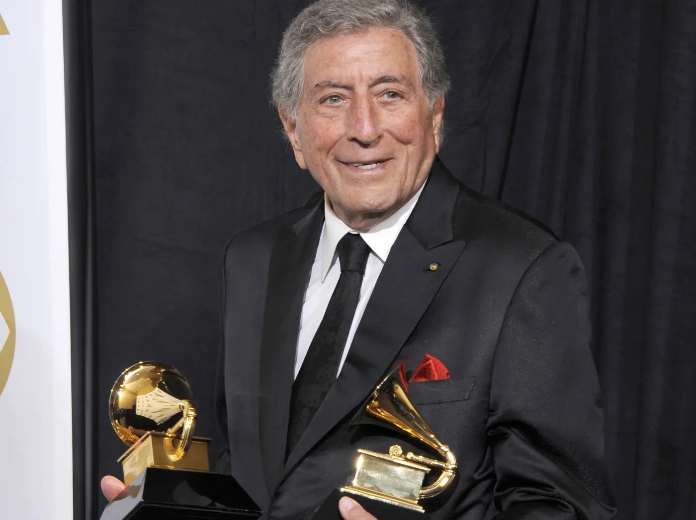 3085269-tony-bennett.jpg