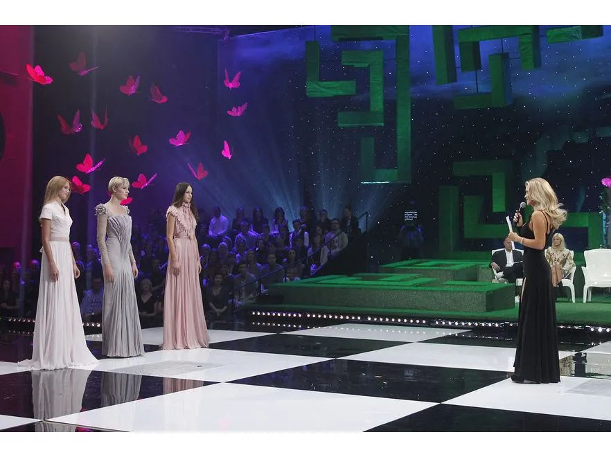 2829864-topm-final1-akpa20111207-top-final-ii-jw-7779.jpg