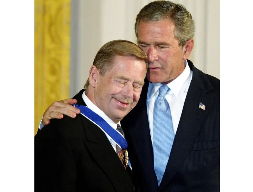 2874401-havel-i-bush.jpg