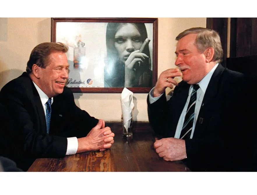 2874275-havel-i-walesa.jpg