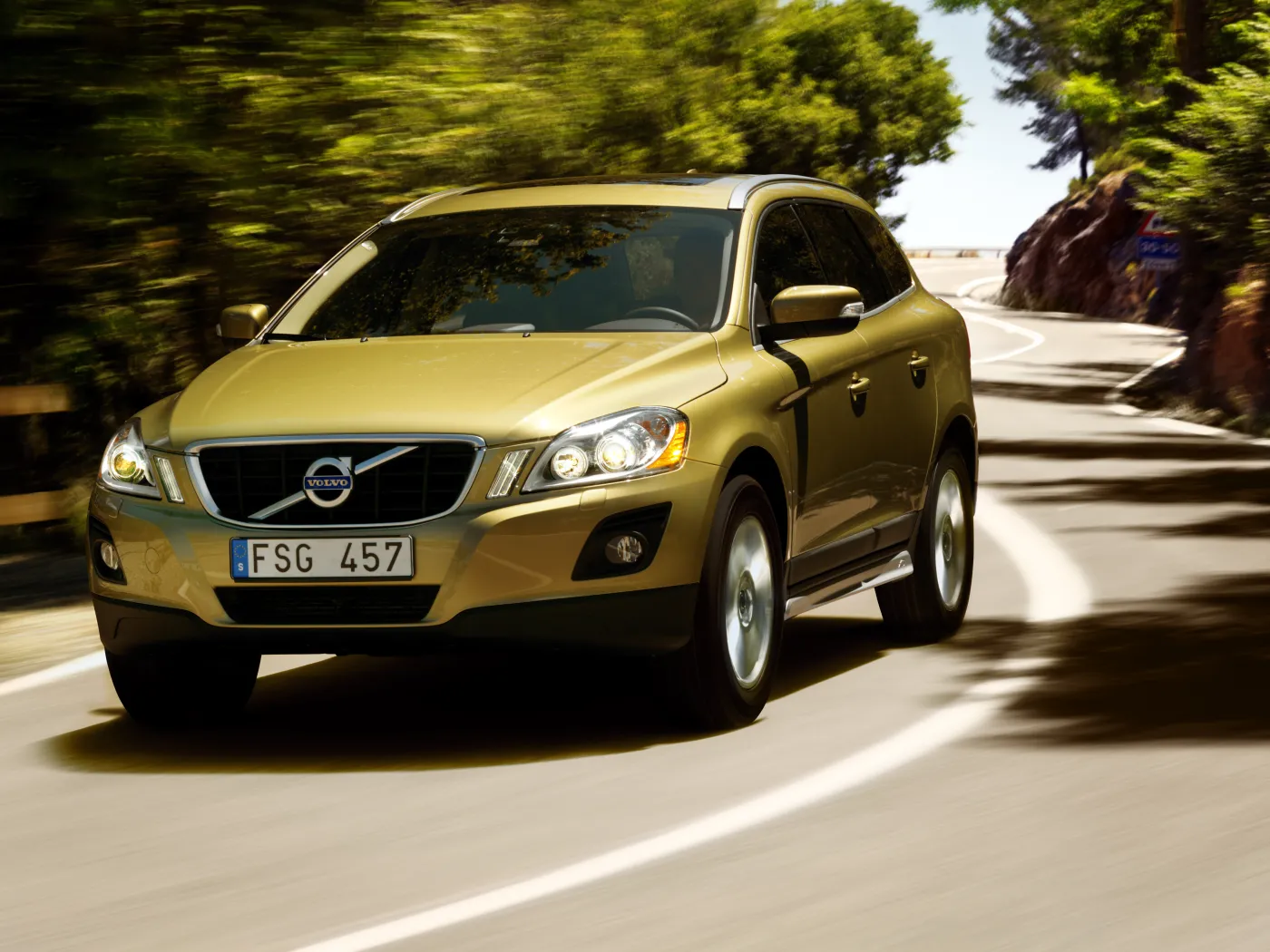 volvo_xc60_4_1509365.jpg