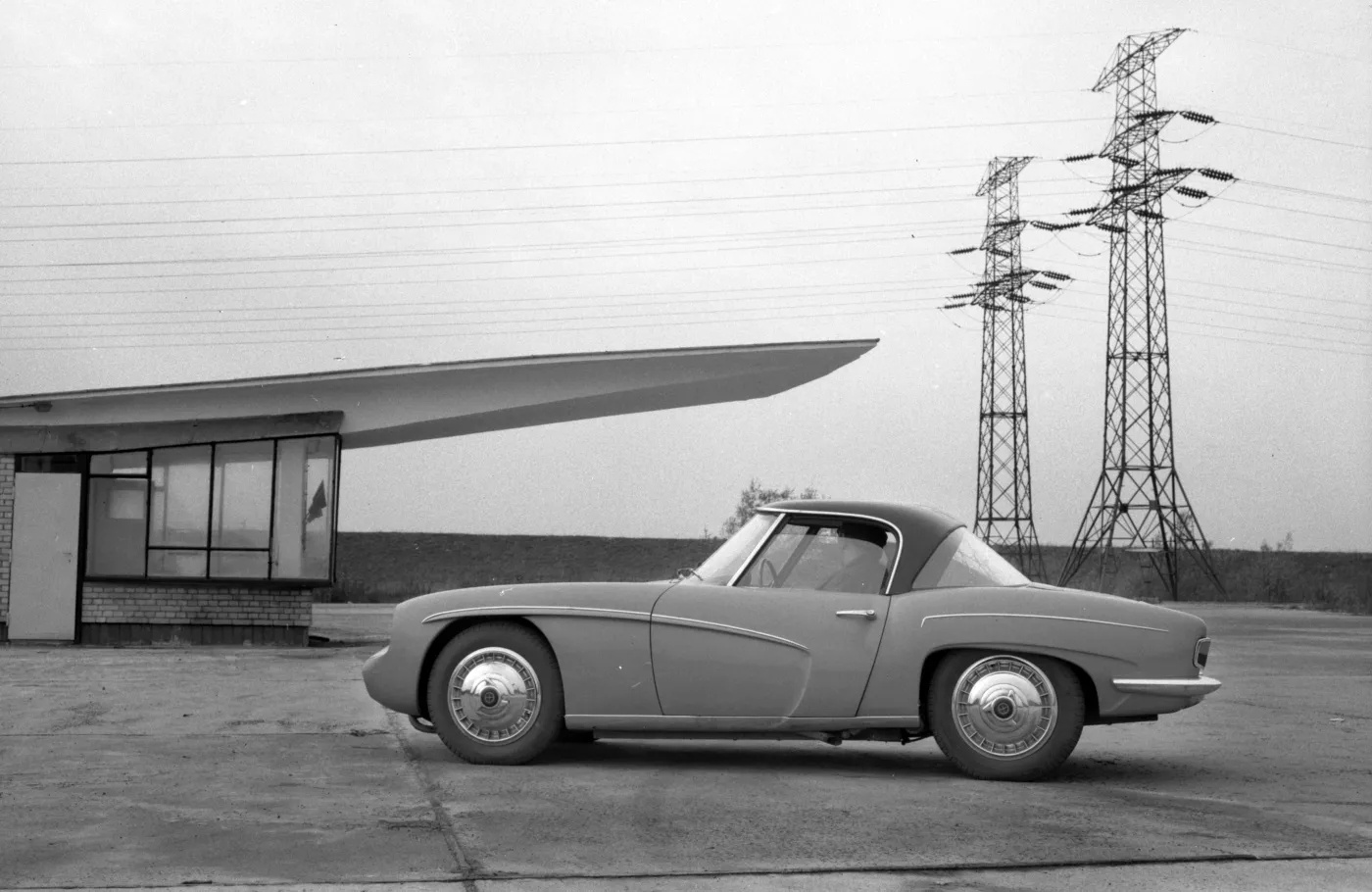 Pamiętasz te auta z czasów PRL? Im dalej tym trudniej!