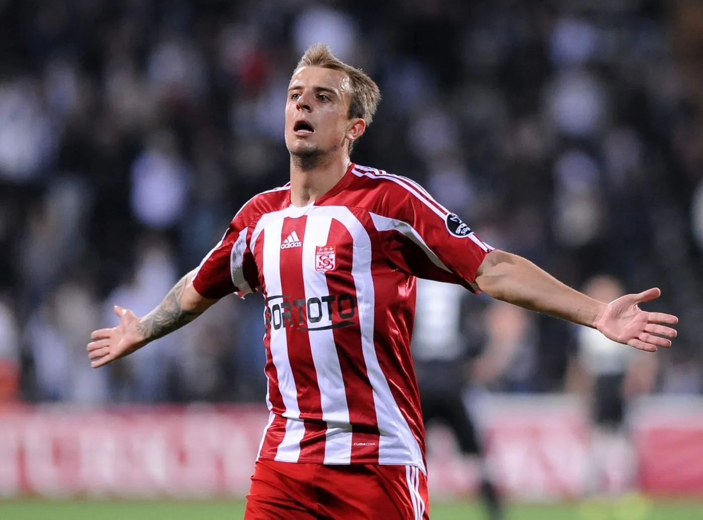 Piękny gol i asysta Grosickiego w lidze tureckiej. Zobacz wideo