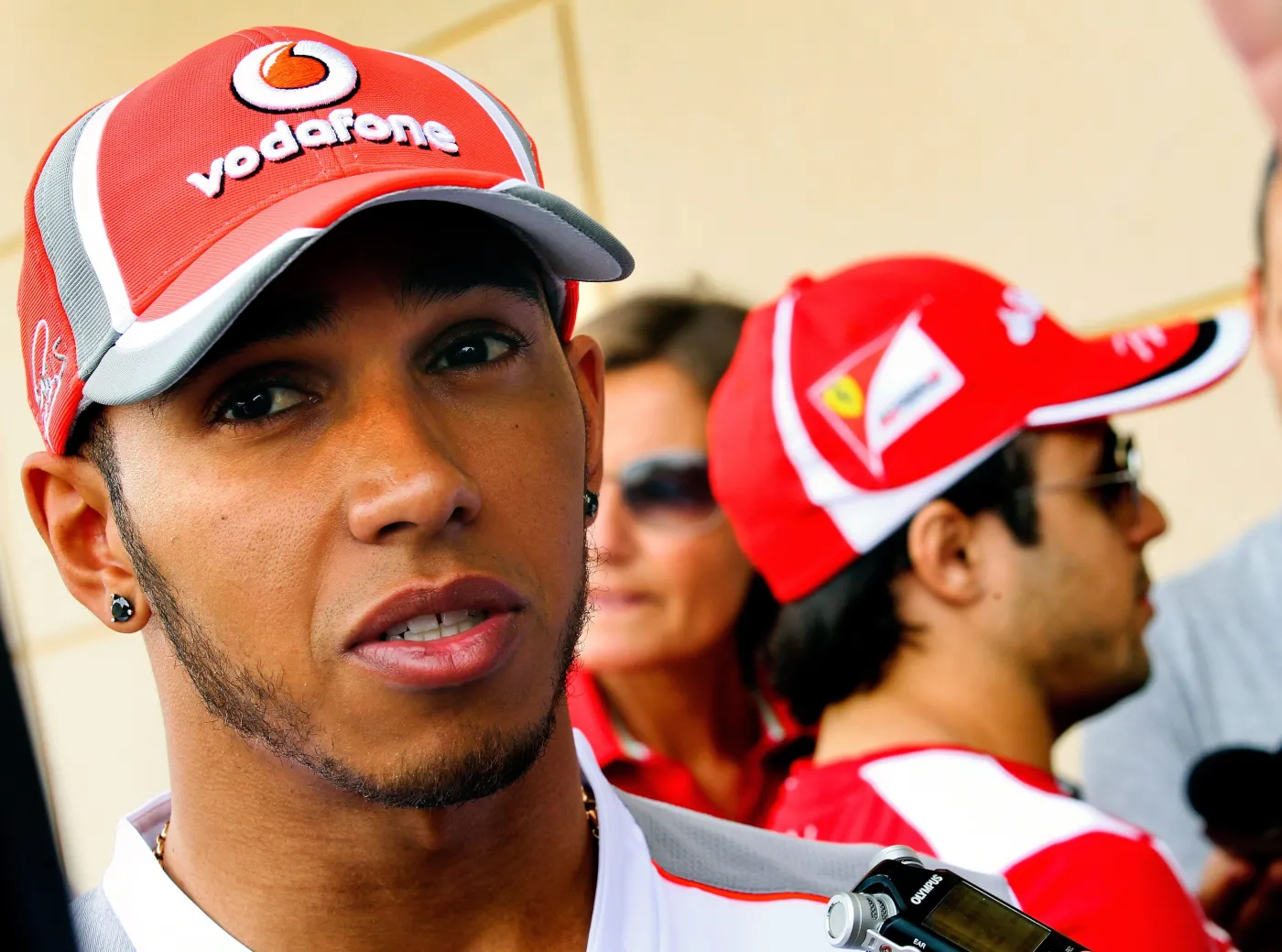 Hamilton najszybszy na pierwszym treningu w Bahrajnie