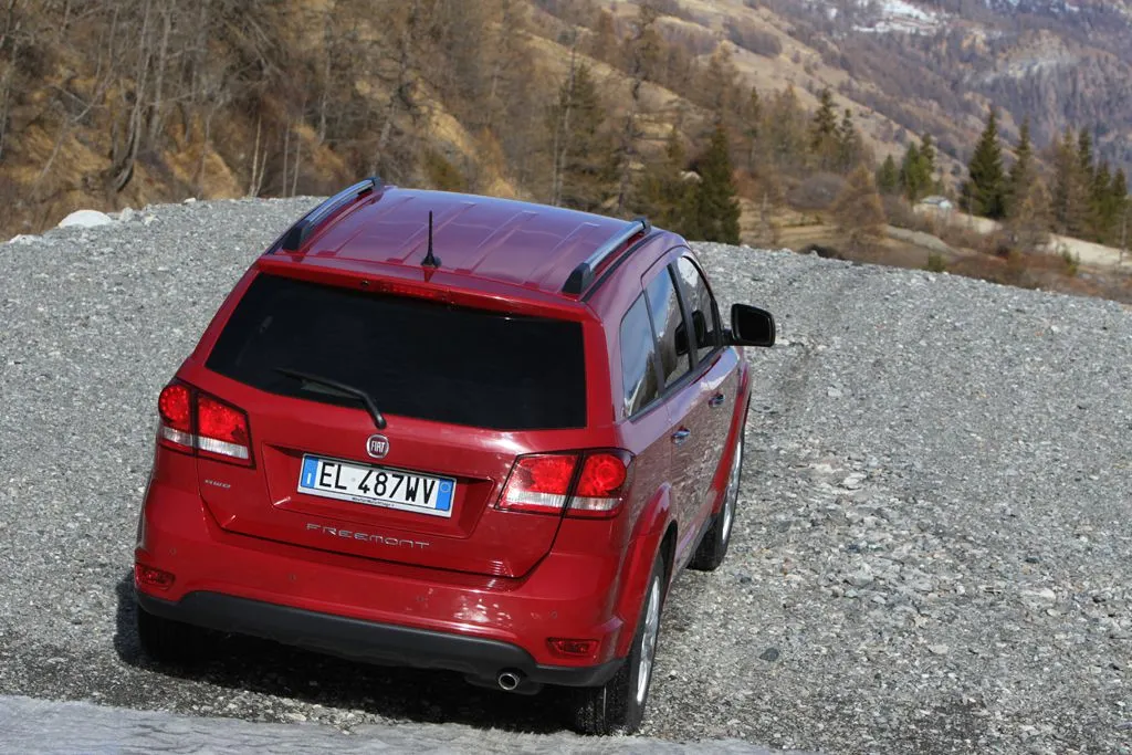 3458536-fiat-freemont.jpg