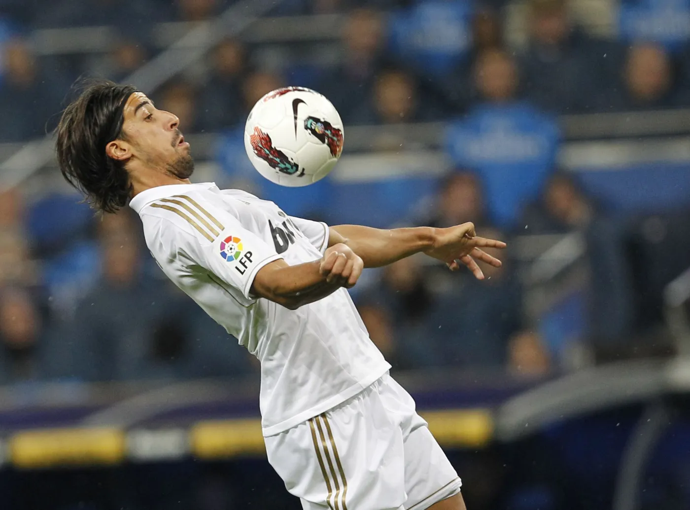 Dziennikarze zatrzymani po opublikowaniu zdjęcia piłkarza i jego partnerki