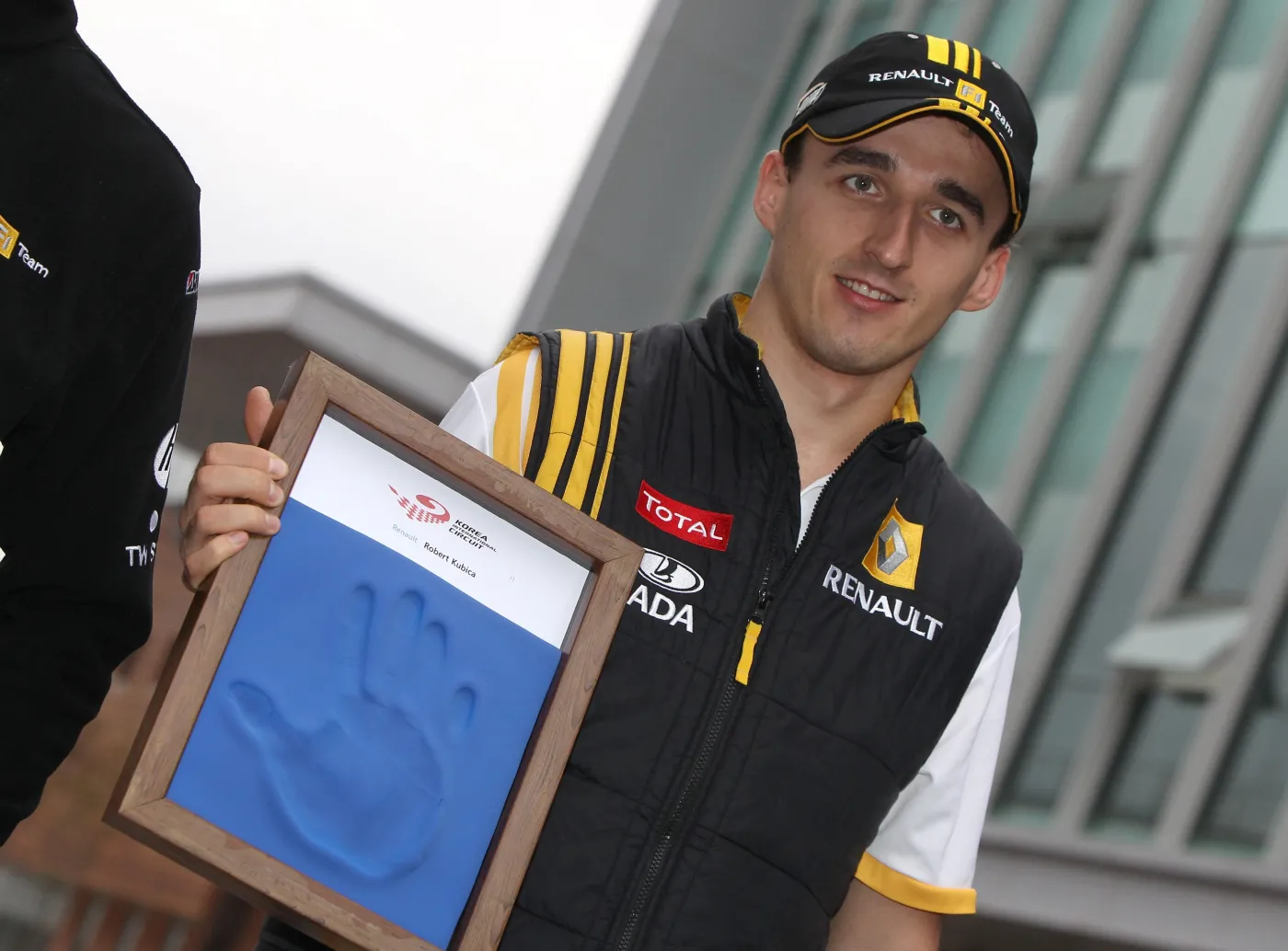 "Bezrobotny" Kubica najlepiej zarabiającym polskim sportowcem. Zobacz ranking