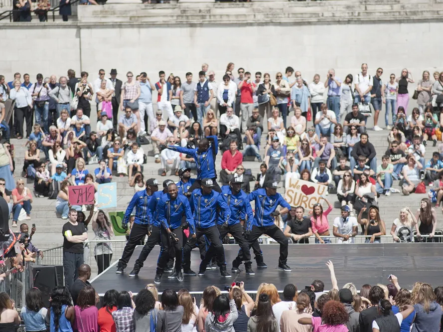 3353891-streetdance-3d.jpg