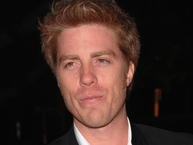 3702459-kyle-eastwood.jpg