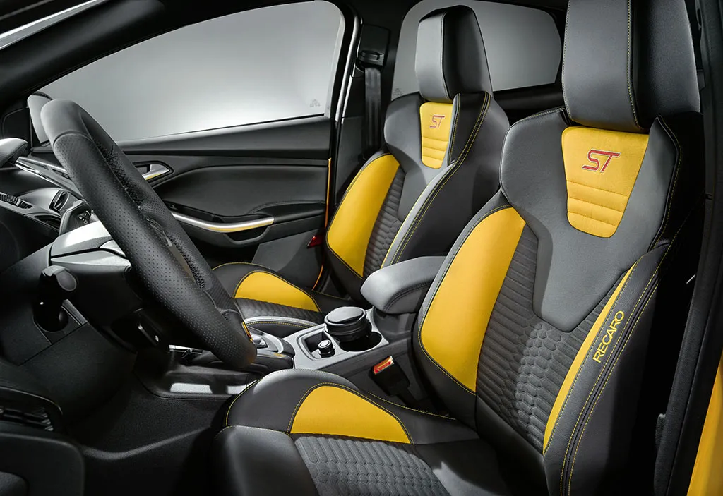 2484937-fordfocusst-02.jpg