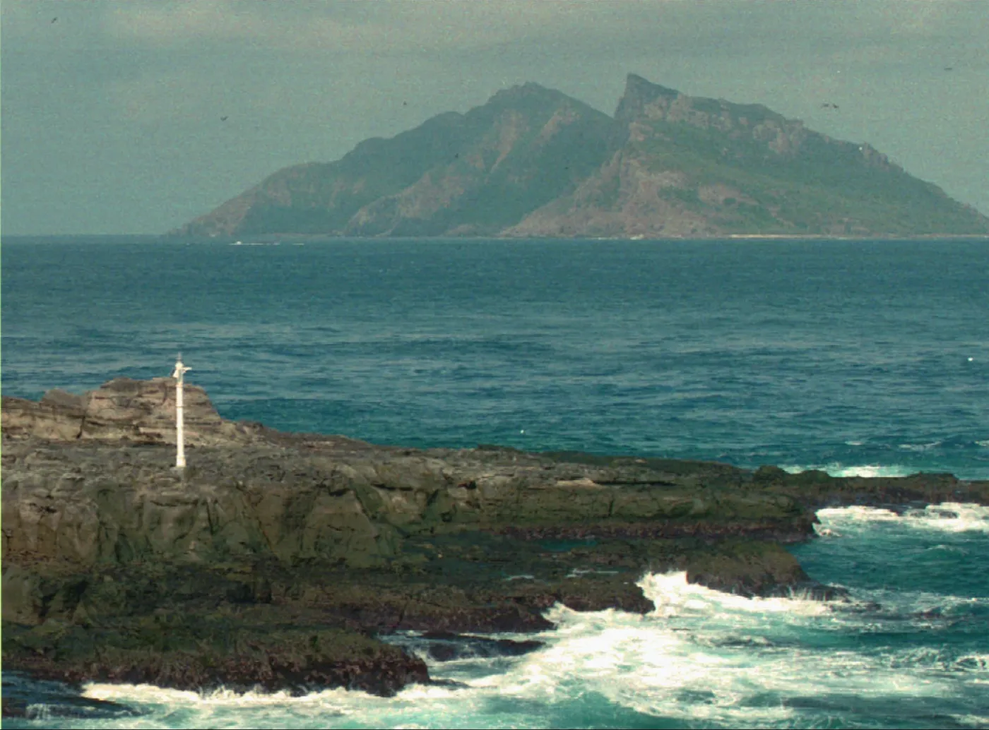 Starcie dwóch mocarstw o maleńkie wyspy. Napięcie coraz większe