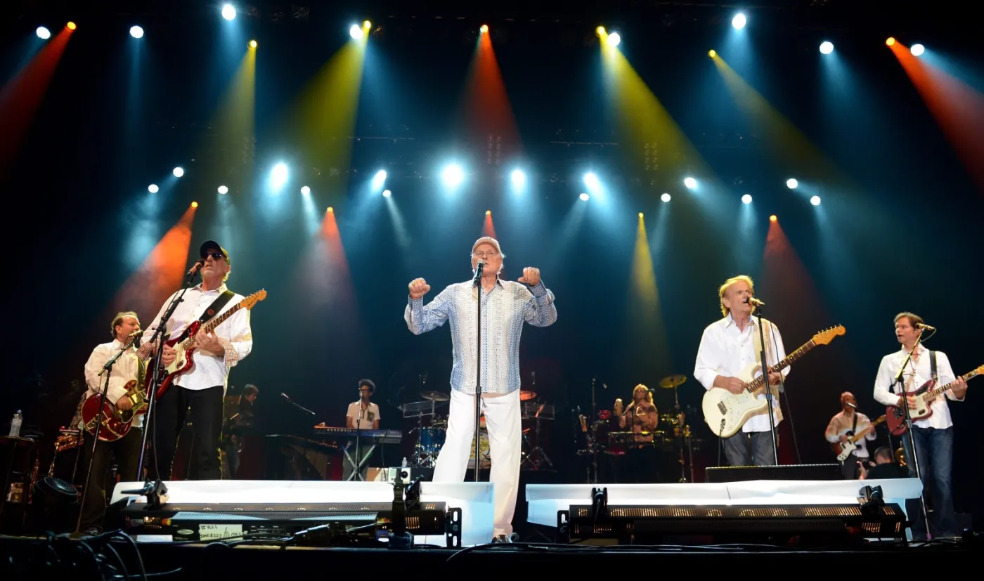 3869858-the-beach-boys.jpg
