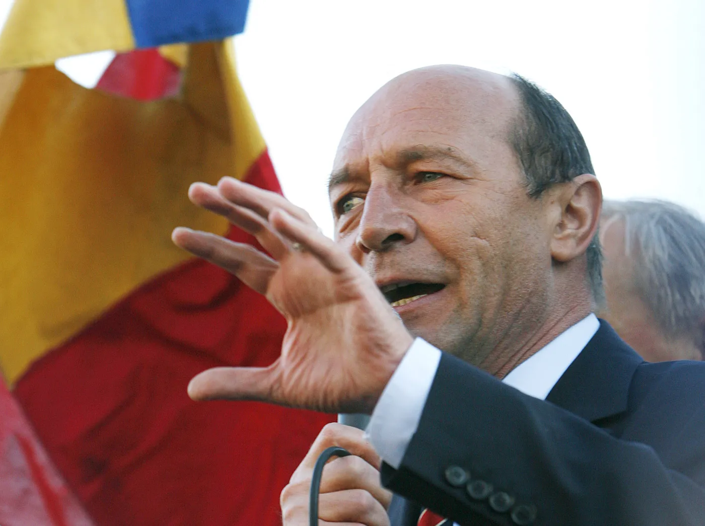 Referendum w sprawie odwołania Basescu nieważne 