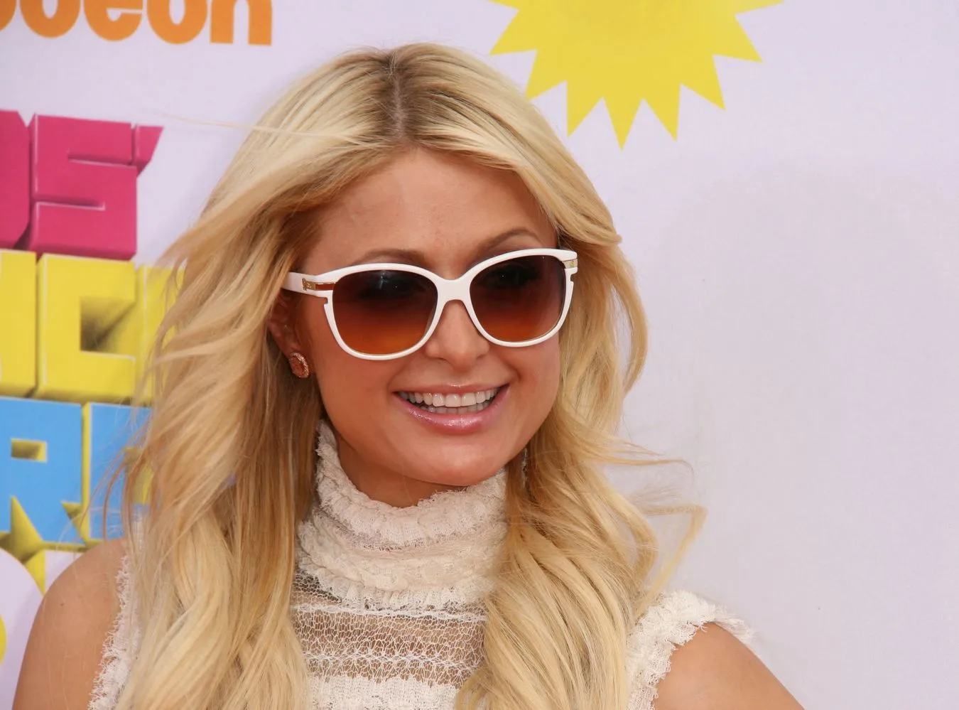 2554867-paris-hilton.jpg