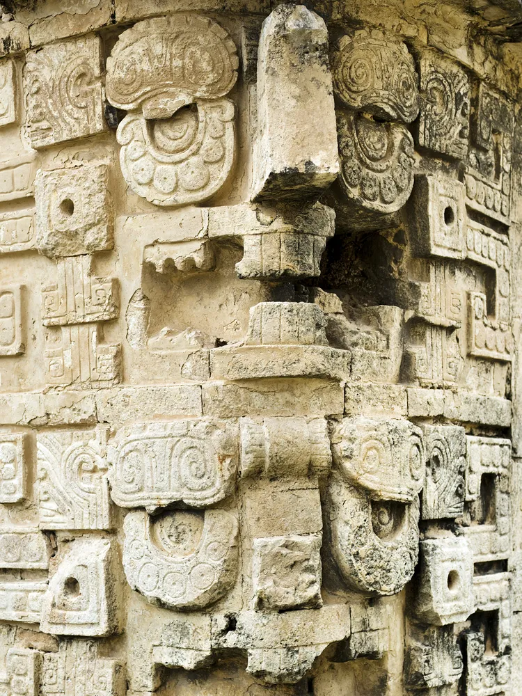 4431469-chichen-itza.jpg