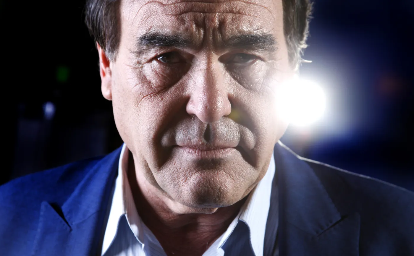 4485357-oliver-stone.jpg
