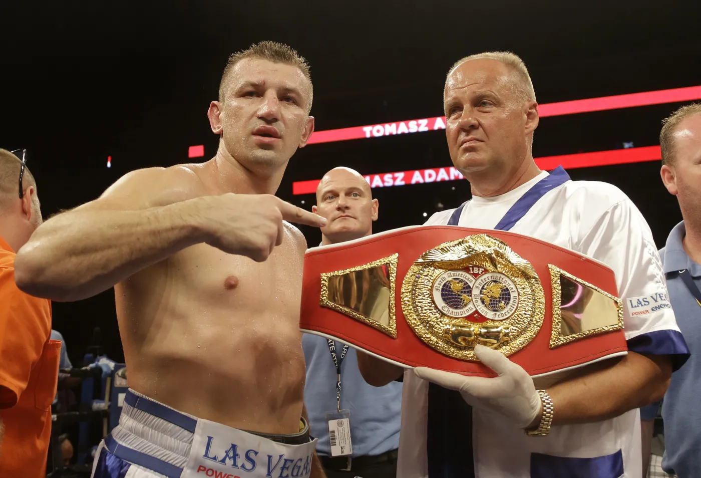 Kontrowersyjna wygrana Adamka. Cunningham czuł się oszukany. WIDEO