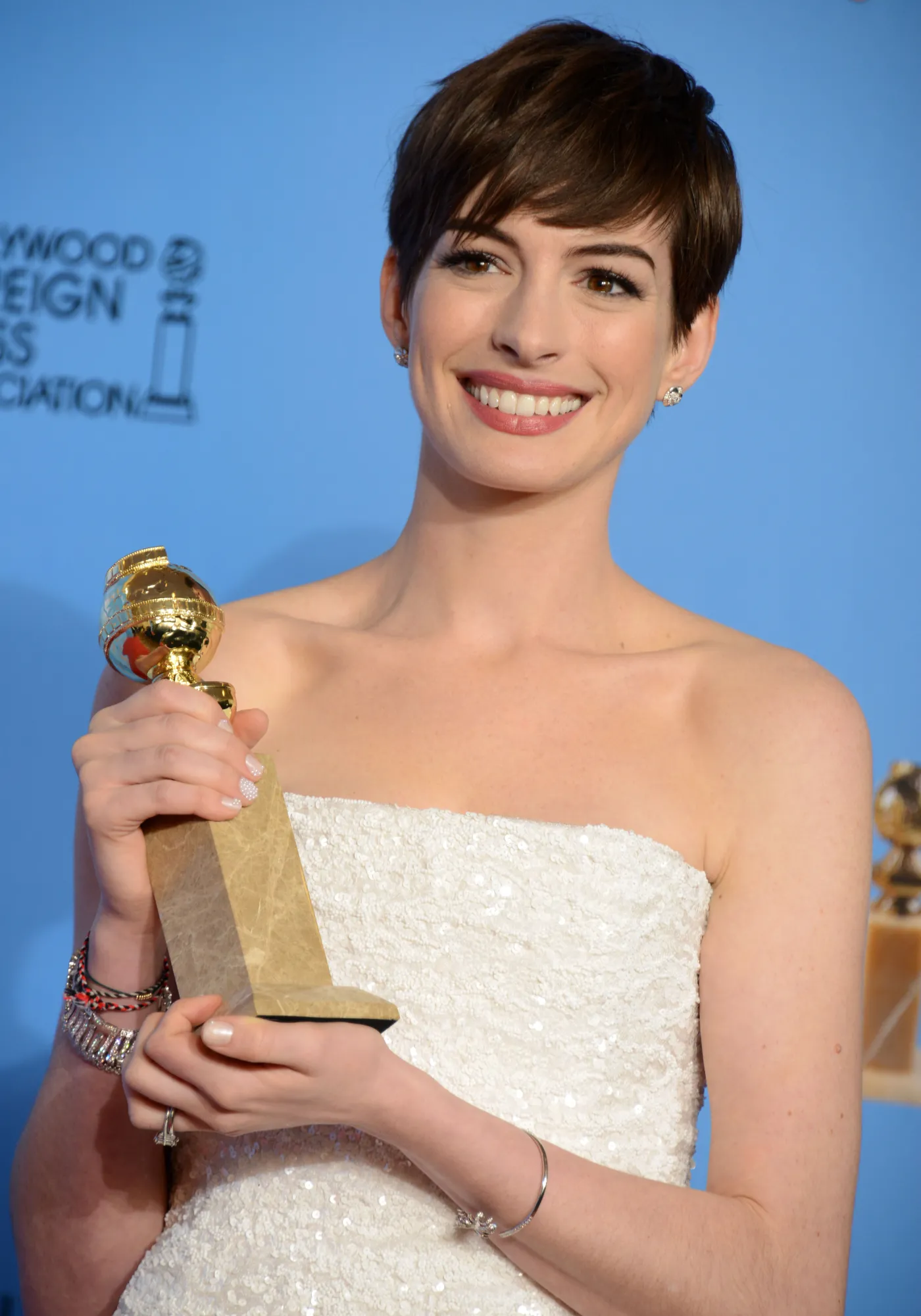 4511420-anne-hathaway.jpg