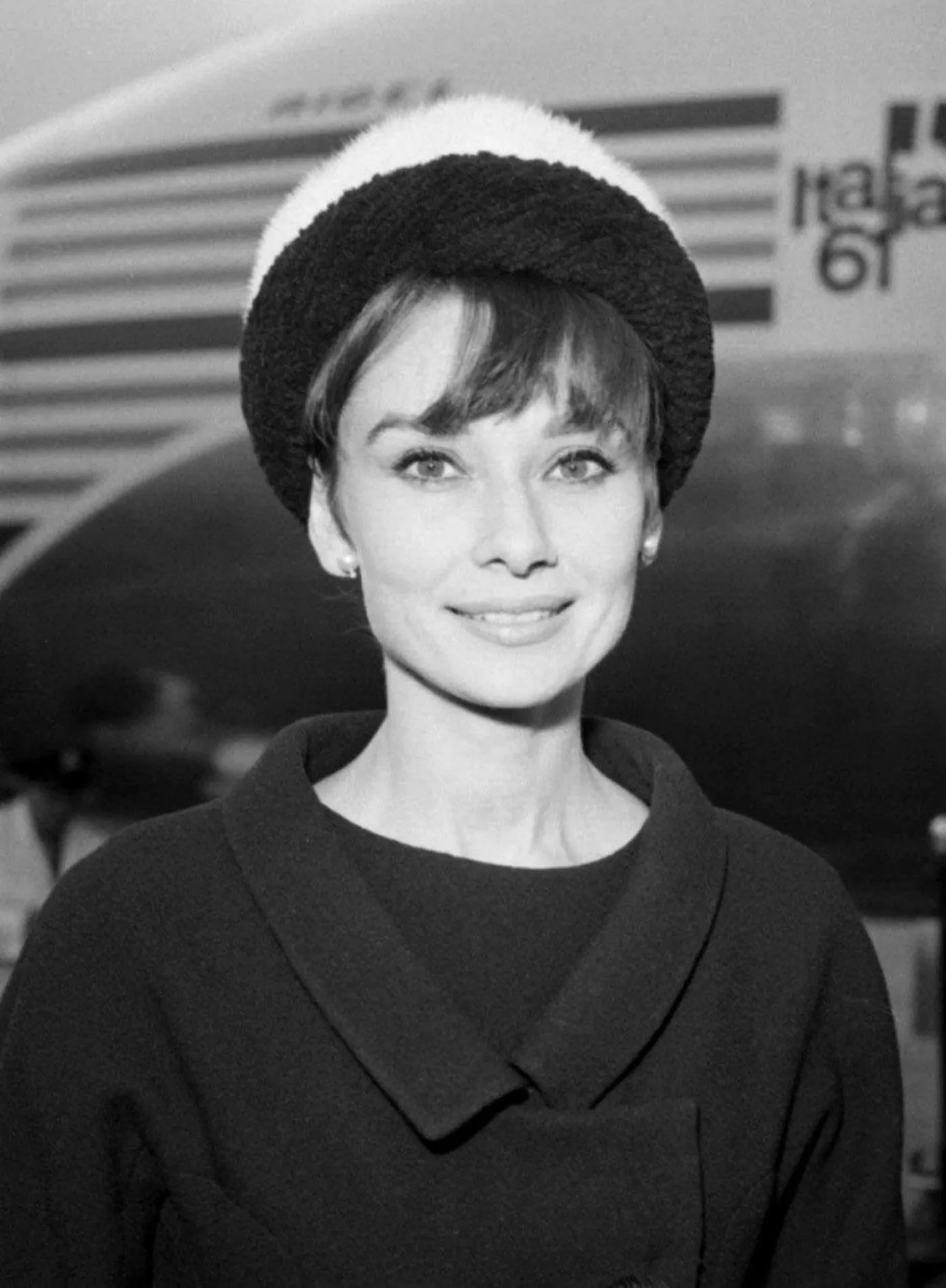 4528655-audrey-hepburn.jpg
