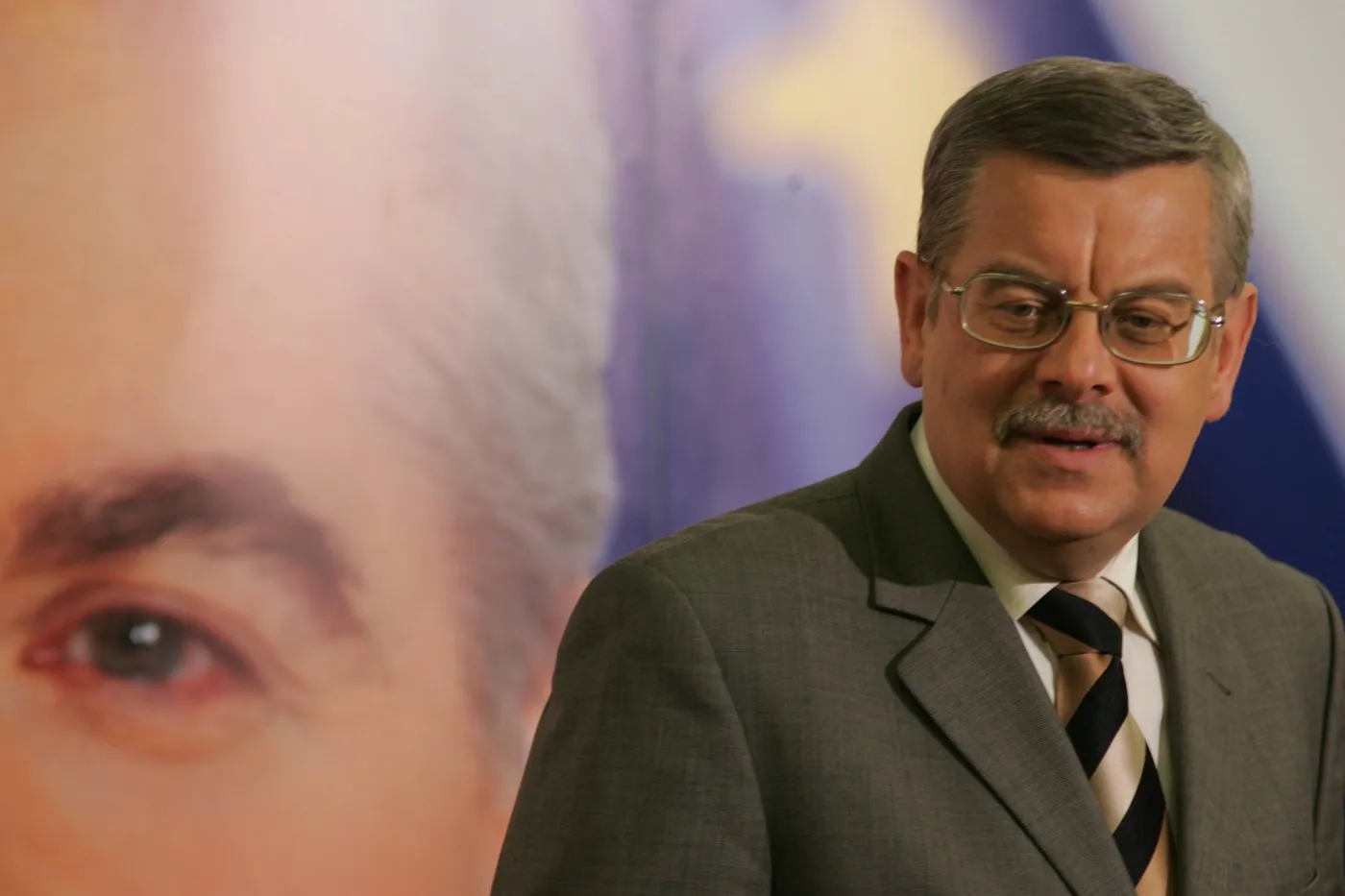 Nałęcz: Platforma nie chce żyć w trójkącie z Glińskim 