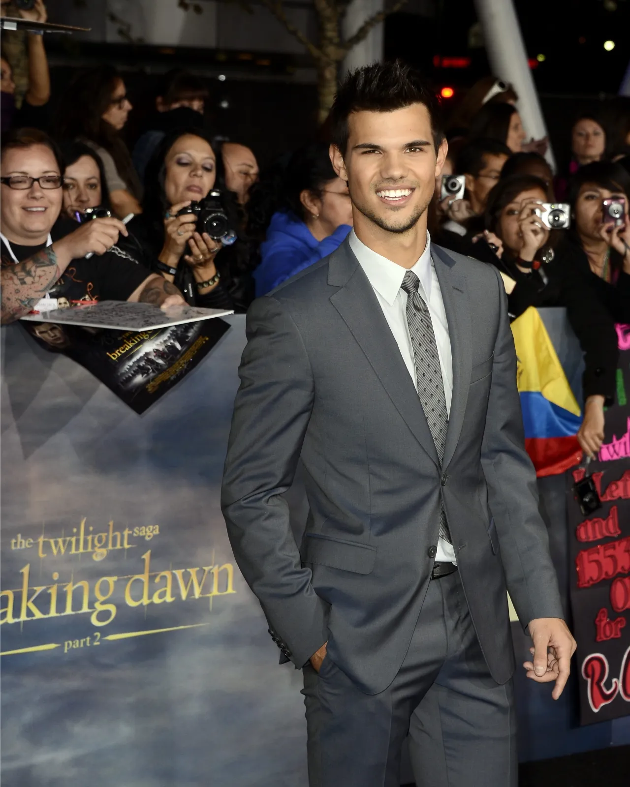 4277576-taylor-lautner.jpg
