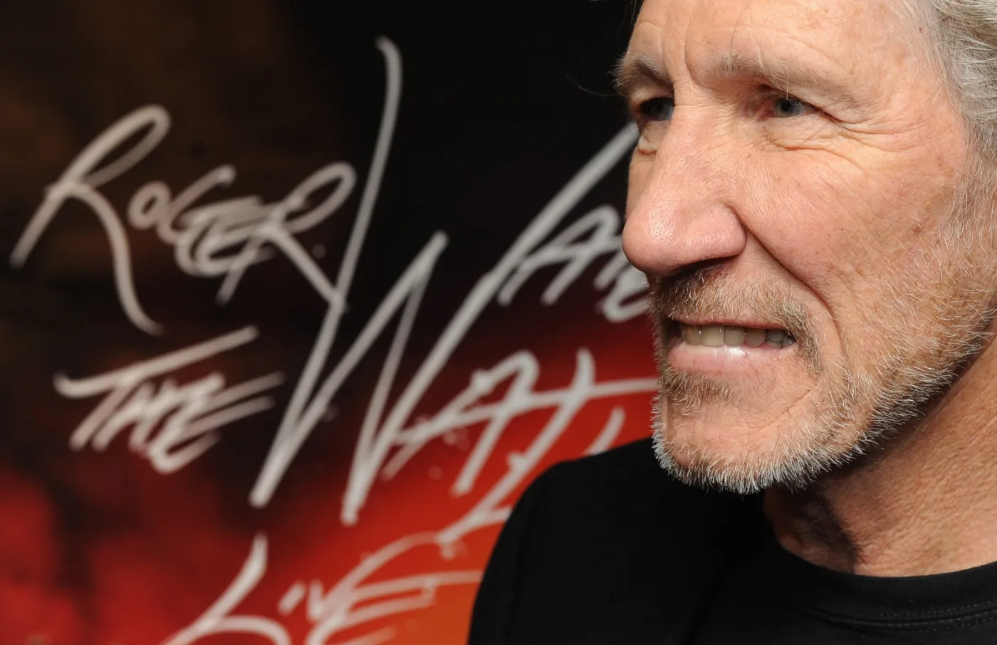 4285385-roger-waters.jpg