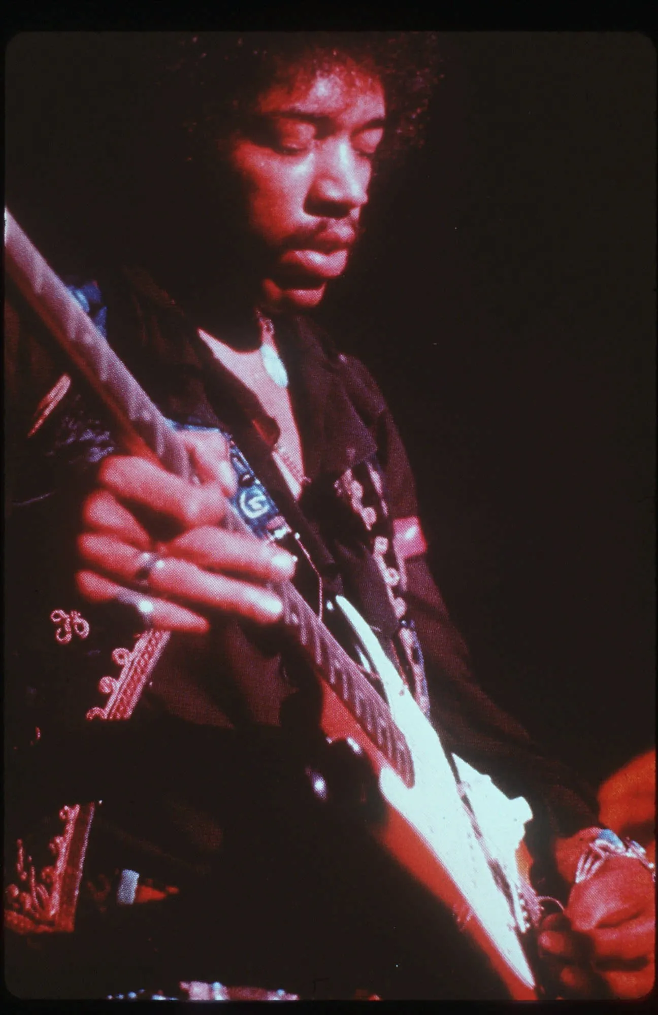 4328749-jimi-hendrix.jpg