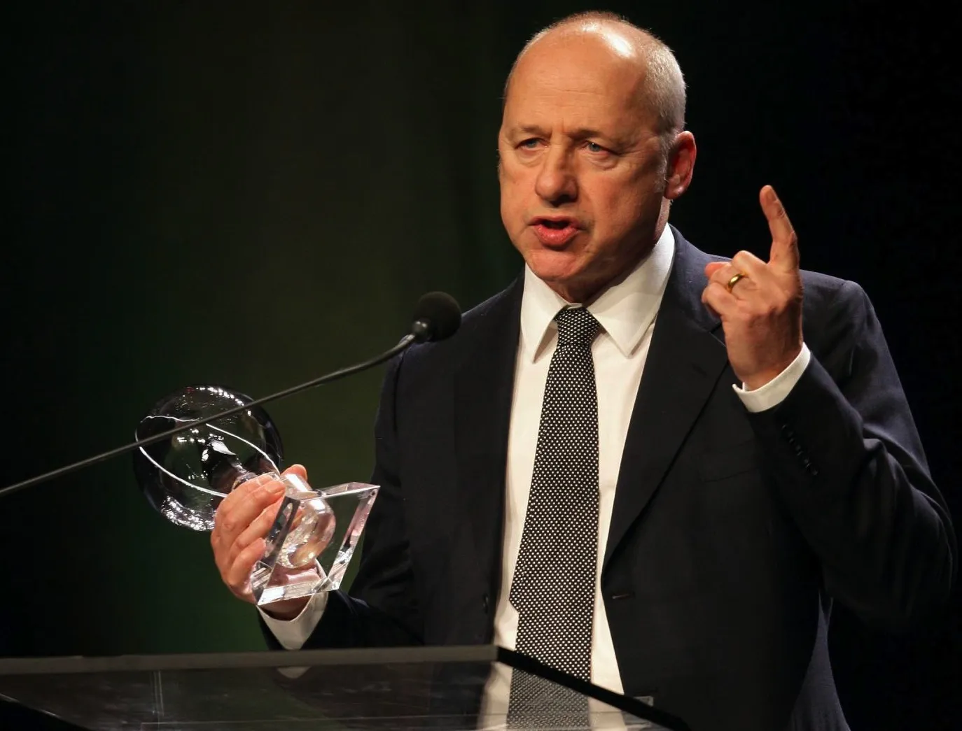 Mark Knopfler protestuje i odwołuje koncerty w Rosji