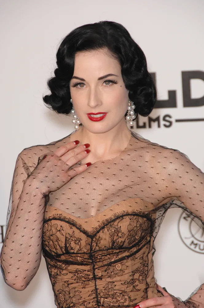4094213-dita-von-teese.jpg