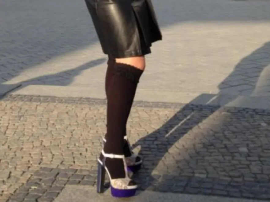 Posłance PO puściły modowe hamulce: majówka w stylu Love Parade