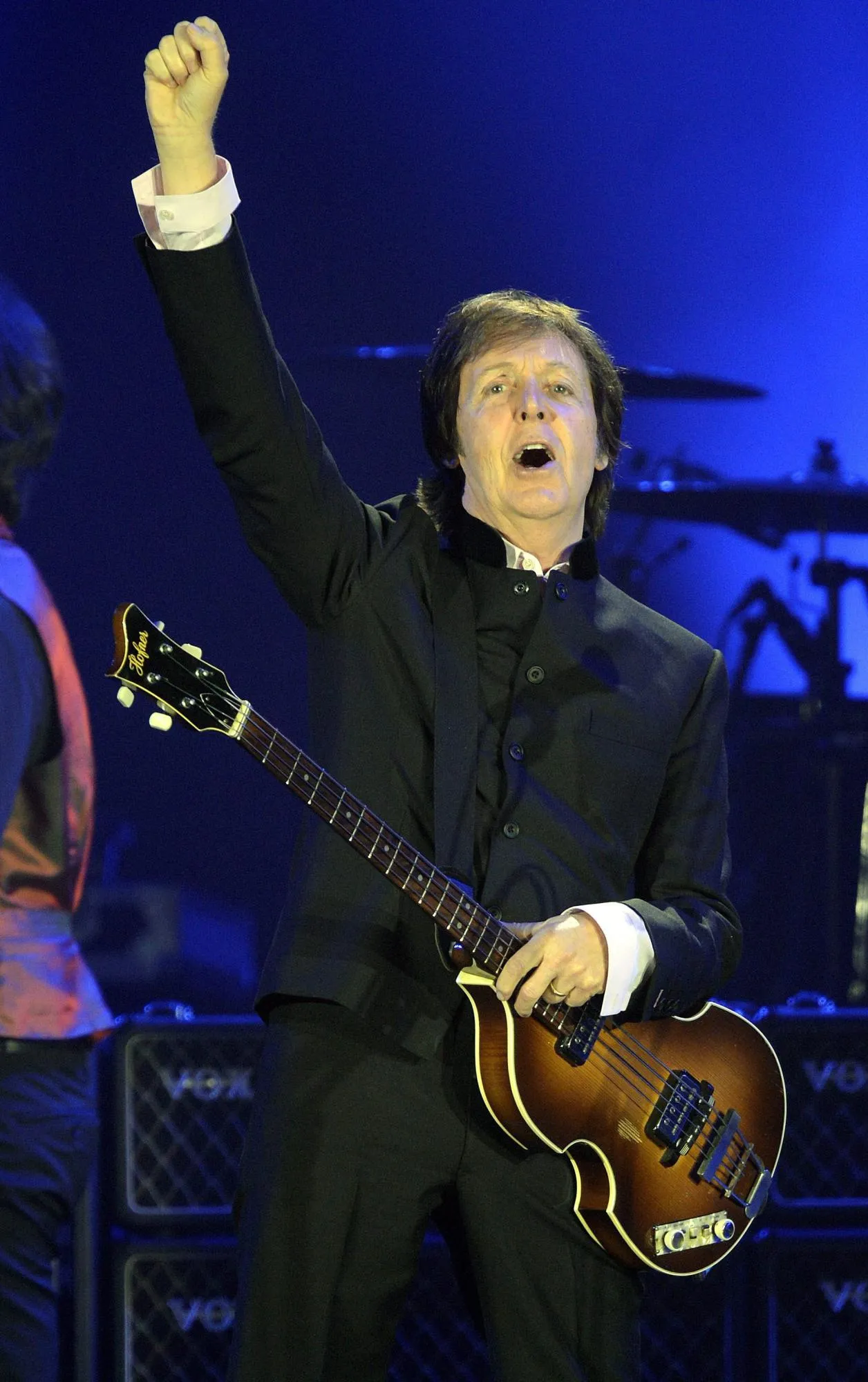 4595893-paul-mccartney.jpg