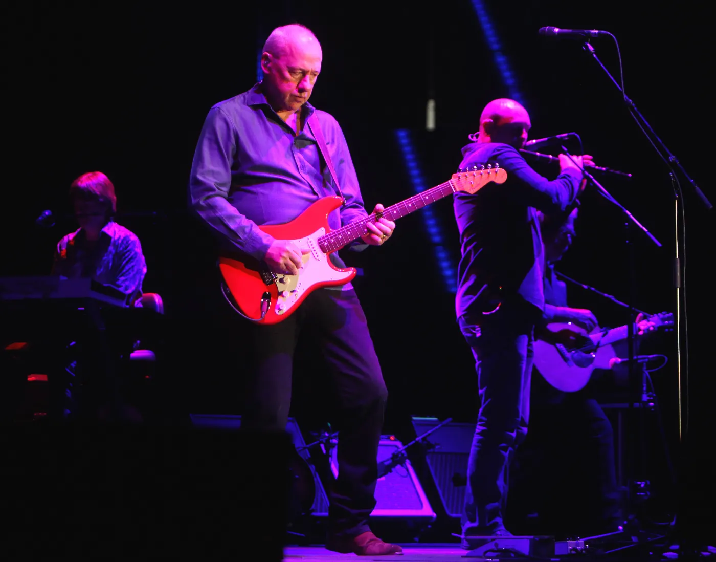 4942325-mark-knopfler.jpg