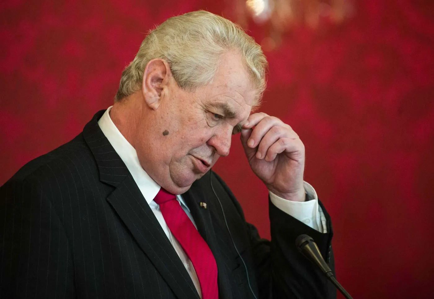 Skandal w Czechach. Prezydenta dopadła "filipinka" z Rosji. WIDEO