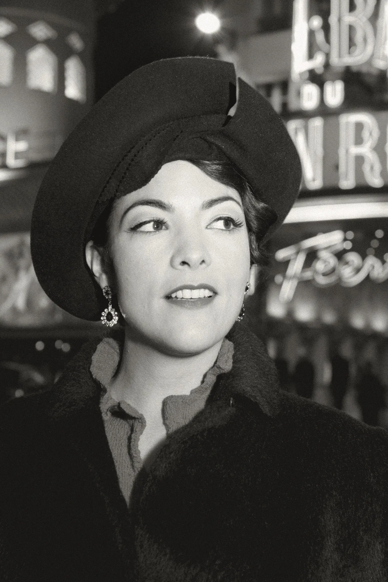 4974257-caro-emerald.jpg