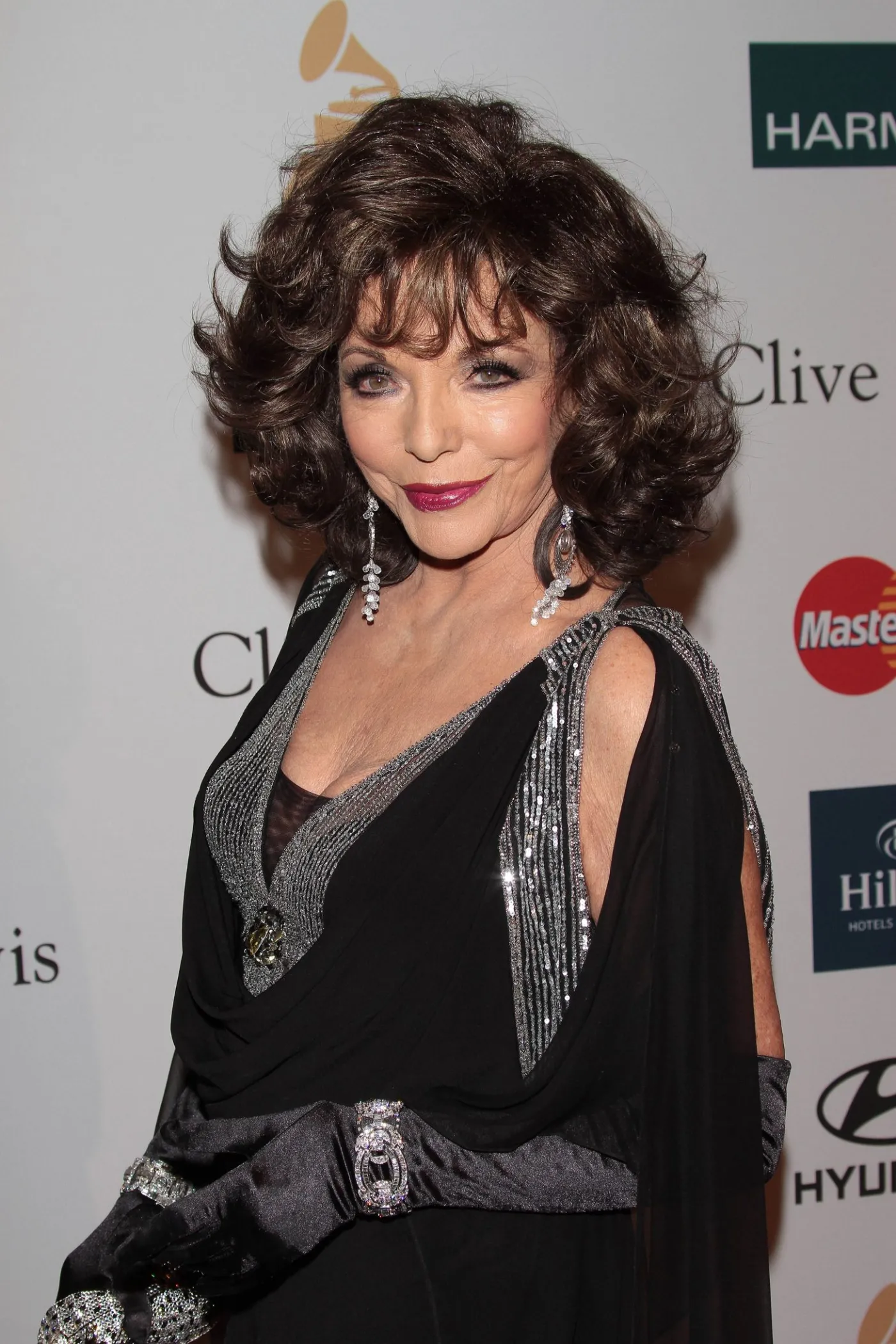 3717303-joan-collins.jpg