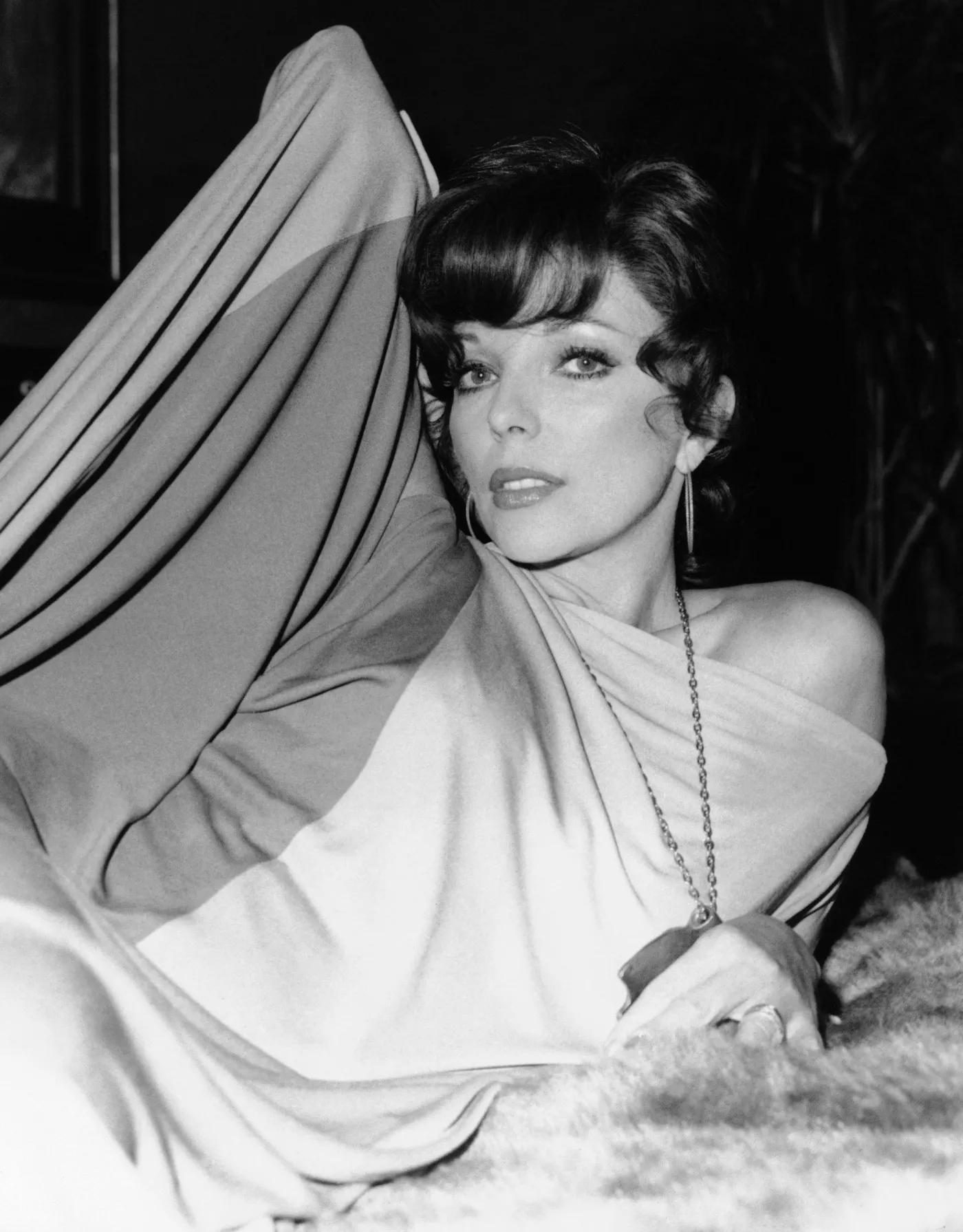 5005099-joan-collins.jpg