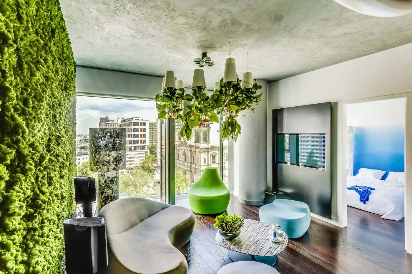 Apartament w chmurach otwarty! Zobacz, jak można w nim mieszkać. ZDJĘCIA