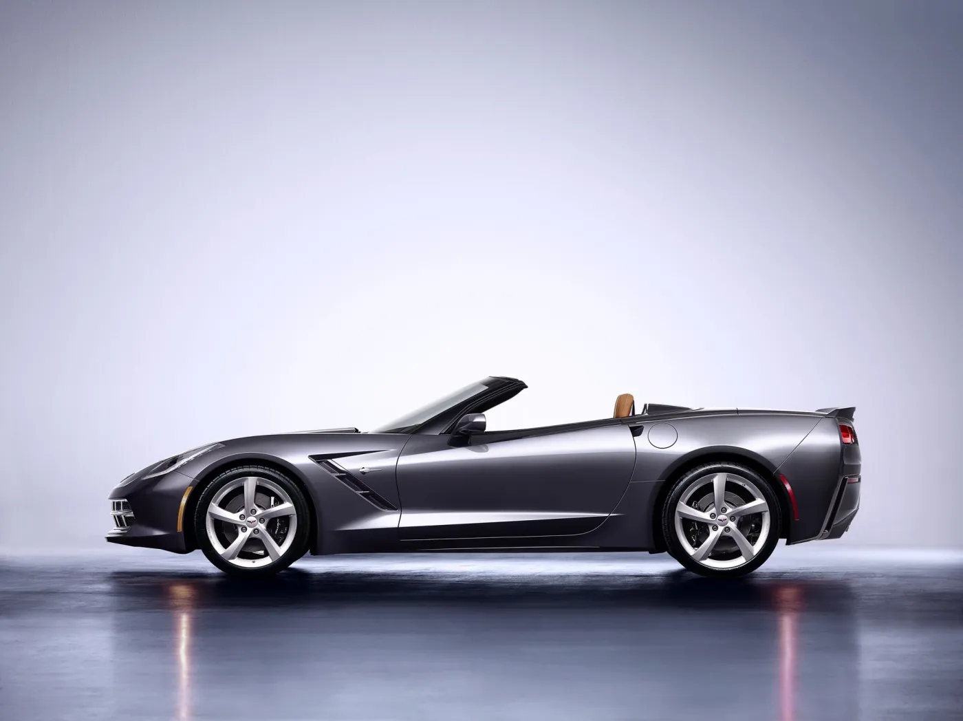 4689536-chevrolet-corvette-stingray-convertible-277218.jpg
