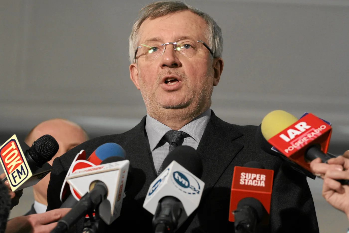 Siwiec o zawieszeniu Kalisza: Jedna bariera więcej, a nie jeden most 