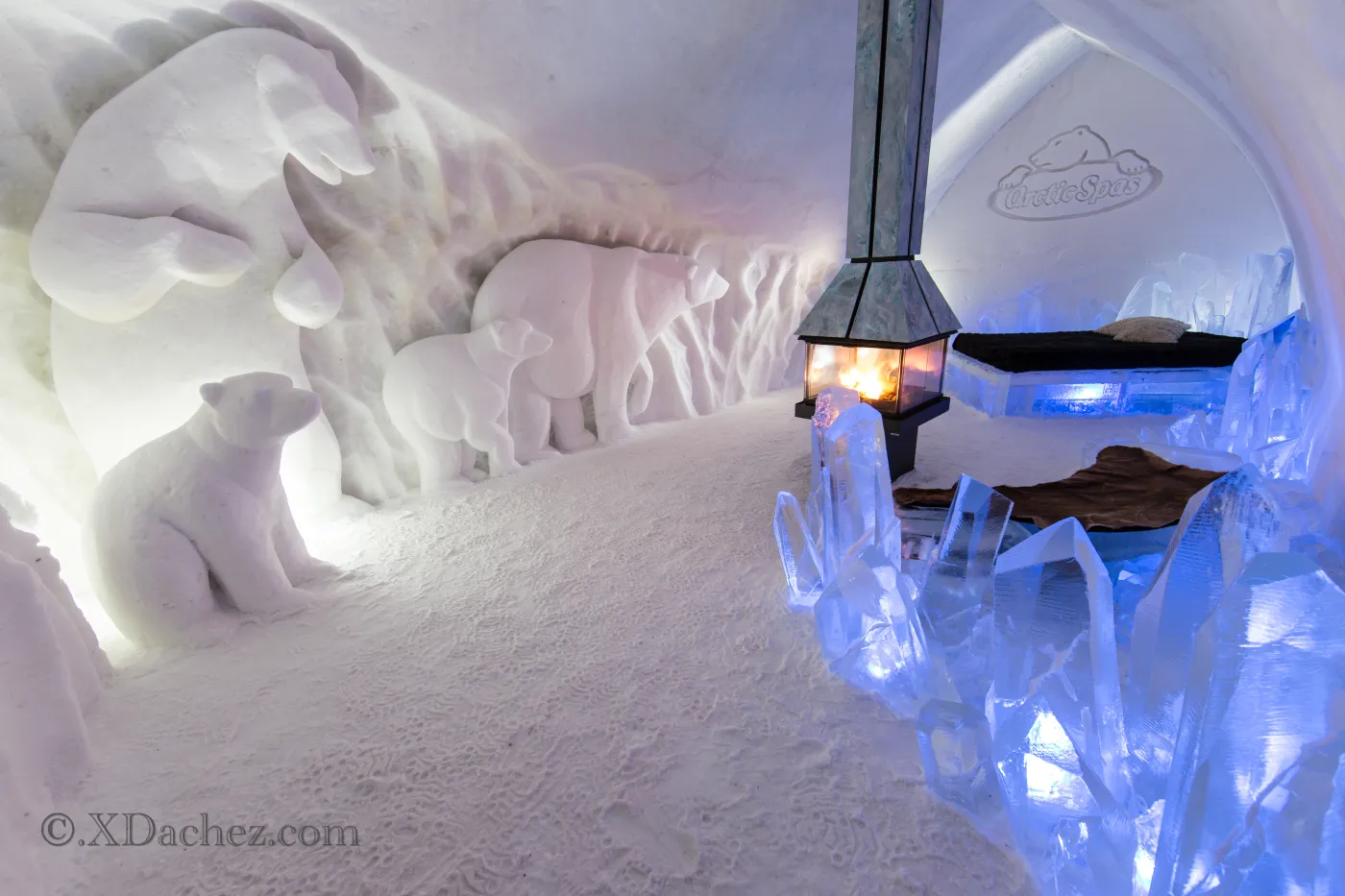 4710754-hotel-de-glace.jpg