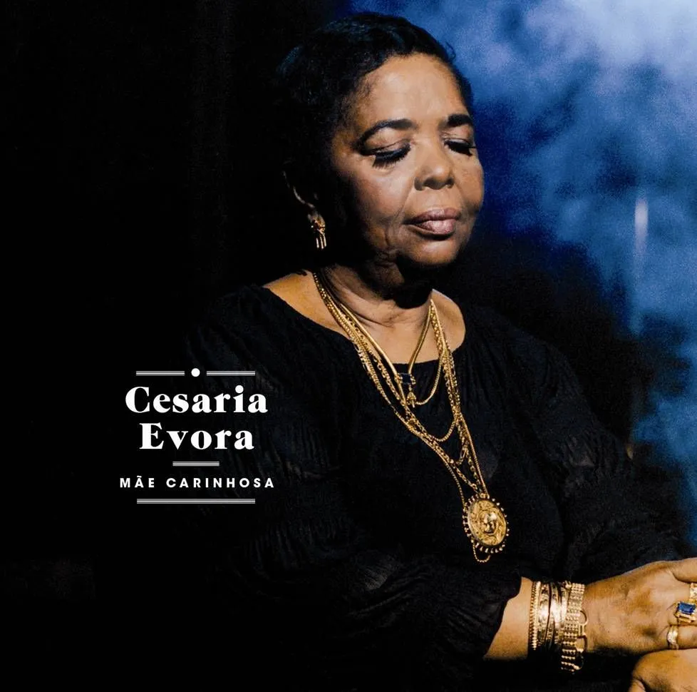4692900-cesaria-evora.jpg