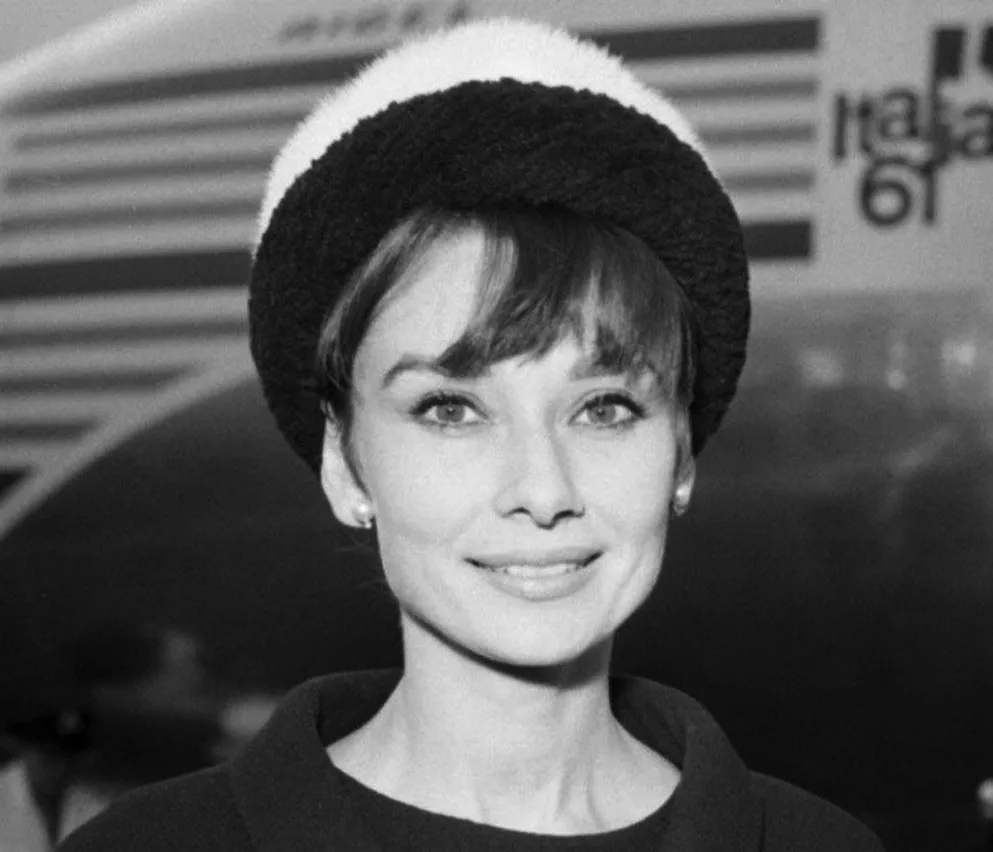 4802638-audrey-hepburn.jpg