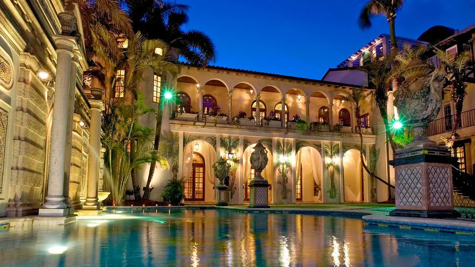 Luksusowy dom Versace pod młotek. Za co przyjdzie zapłacić miliony? FOTO